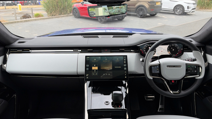 Land Rover Range Rover Sport 4.4 P635 V8 SV Ultimate Edition 5dr Auto Petrol Estate - Image 9